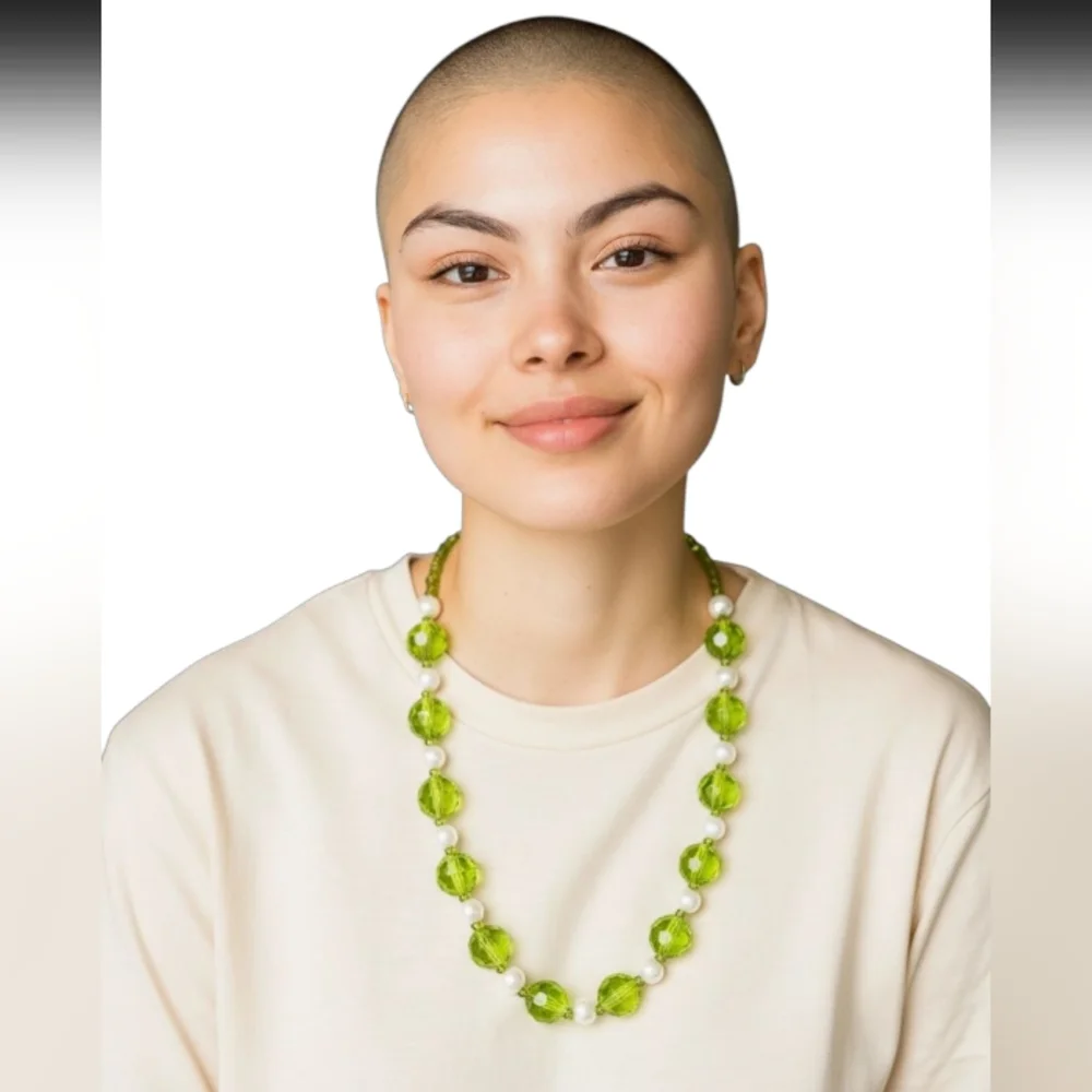 HP🎉🎉  Vintage Artisan Pearl & Neon Green Necklace Modern Retro Glam Coastal